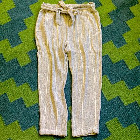 Free People paperbag grey pants with belt. Size 6 - Picture 1 of 3